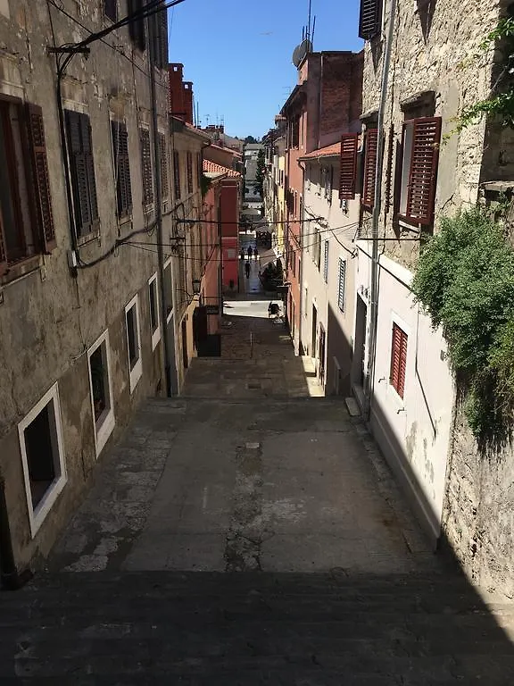 Loft Mit Blick Auf Pula Appartement
