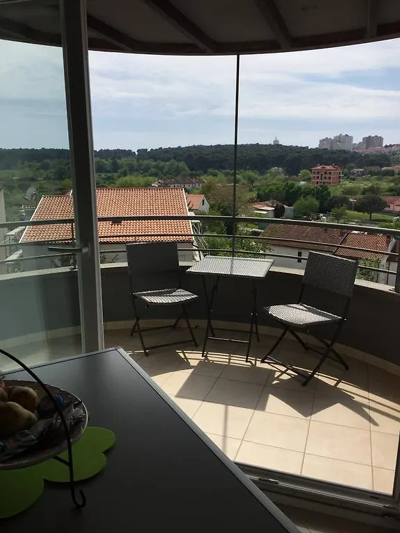 Loft Mit Blick Auf Pula Appartement
